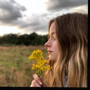 Meet your Posher, Raegan